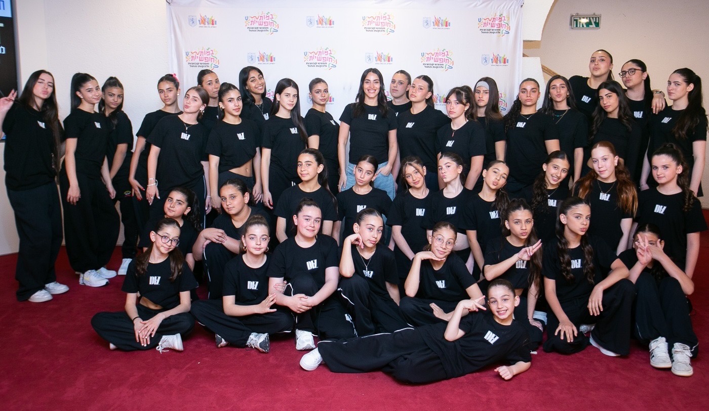 Golden Dance Crew
